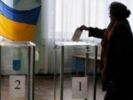 Гнап і Соловйов в строю: ЦВК зареєструвала 44 кандидати в президенти