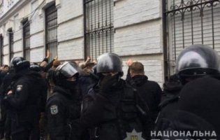 Стало відомо, хто наказав затримати активістів під час штурму управління поліції (відео)