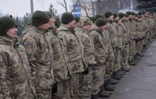 Колють укол і везуть на вокзал: з 56-ї бригади видворяють хворих на кір солдатів