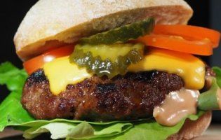 Любить гамбургери: у Трампа діагностували ожиріння