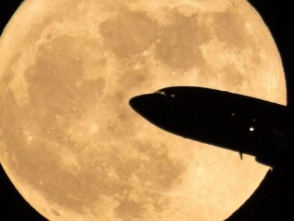 Сьогодні вночі українці побачать «суперсніжний» Місяць
