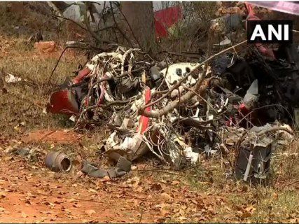 Лоб в лоб: два військових літаки зіткнулися в повітрі (відео)