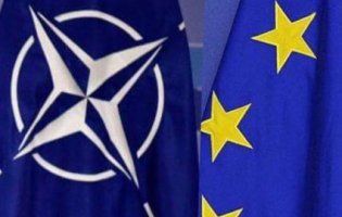 Офіційно опублікували Закон про закріплення у Конституції курсу на ЄС та НАТО