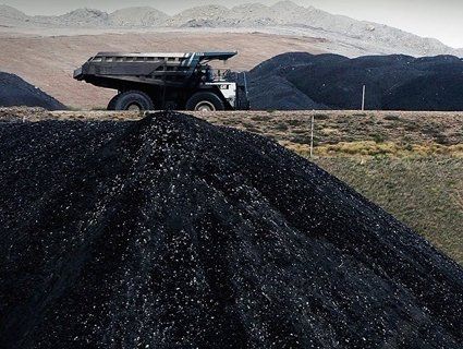 У 800 разів більше: Білорусь вугілля бойовиків продає Україні