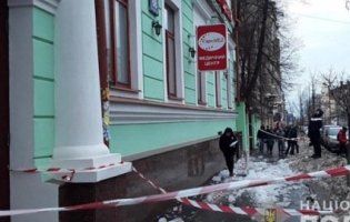 У Харкові брила криги «причавила» двох людей