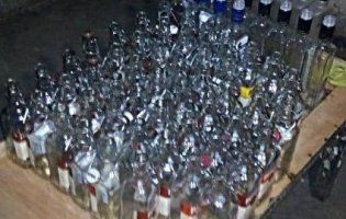 На Волині викрили цех, де підробляли відомі бренди алкоголю (фото)
