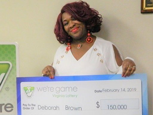 Жінка виграла в лотерею 30 разів за день (фото)