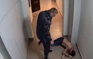 Киянин до напівсмерті побив сусіда за гучну музику (відео)
