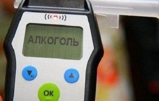 Антирекорд: на Рівненщині таксиста уп’яте зловили п’яним за кермом (фото)