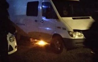 Вогнище під авто: кримчанин у Львові хотів вчинити суїцид