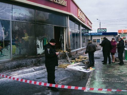 У Києві невідомі облили магазин Roshen горючою рідиною та підпалили