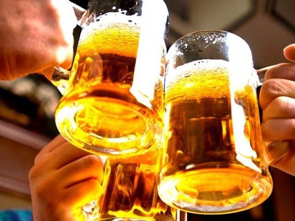 Вчені зруйнували міфи про шкідливість пива