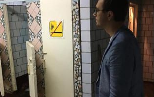Міністр Омелян пообіцяв «у тандемі» з Гройсманом відремонтувати вокзальний туалет