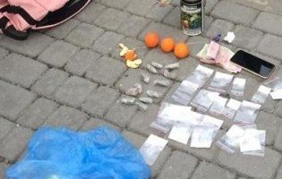 Виготовляли і збували: у Львові викрили наркоділків із «крамом» на півтора мільйона гривень (фото, відео)