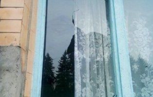 На Рівненщині розбили вікно виборчої дільниці