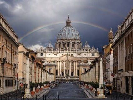 Знову скандал у Ватикані: жінки-редактори скаржаться на цькування