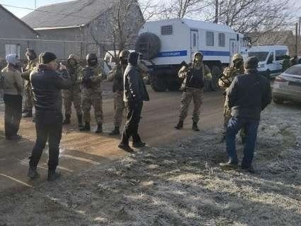 В анексованому Криму обшукують помешкання 20 кримських татар (відео)