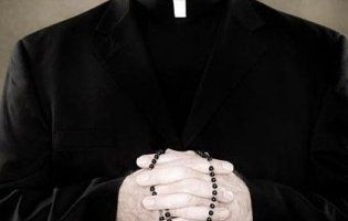 Католицька церква виплатить кожному, хто постраждав від педофілії