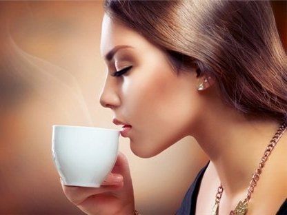 Вчені: кава зменшує груди у жінок