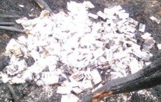 На Волині контрабандисти спалили 12 ящиків сигарет (фото)
