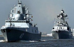 Російські кораблі в Чорному морі супроводжують кораблі НАТО