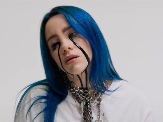 Американка із синім волоссям встановила новий музичний рекорд (фото, відео)