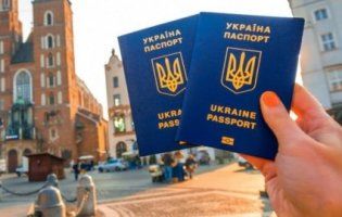 Відомо, скільки мільярдів доларів українці витратили під час подорожей до ЄС