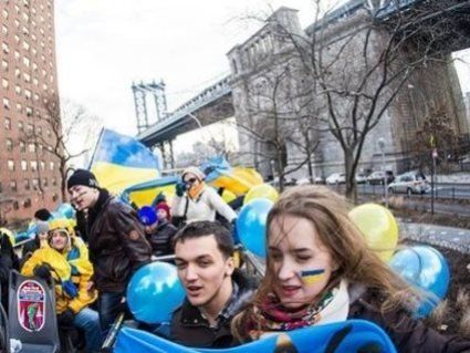 У Нью-Йорку на виборчій дільниці співали гімн України (відео)