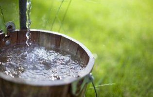 2 квітня: сьогодні вода, взята з колодязя, лікує від багатьох хвороб