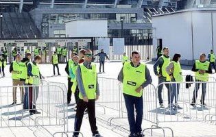 МВС готове охороняти стадіон під час дебатів