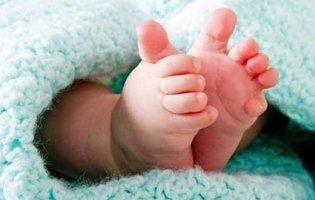 Медичні експерименти: народилася «дитина трьох батьків»