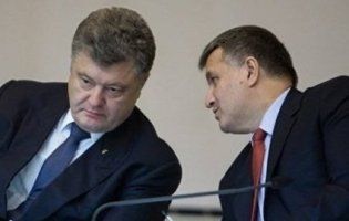 Після виборів Аваков погрожує викликати Порошенка на допит