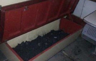 Вагон і пасажири в сажі: жахливі умови в поїзді Київ-Шостка (відео)