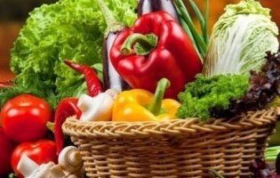 В Україні дешевшають ранні овочі