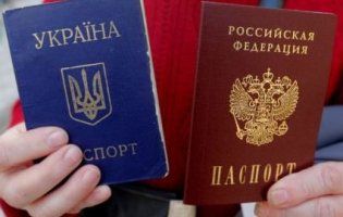 Повзуча анексія Донбасу: Путін роздасть паспорти жителям «ЛНР/ДНР»