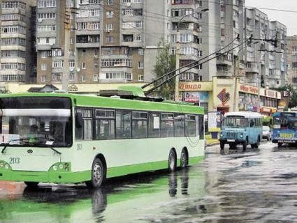 У Луцьку у Великодню ніч тролейбуси курсуватимуть цілу ніч