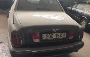 Заарештований Bentley Жванії продали на аукціоні за 850 тисяч гривень