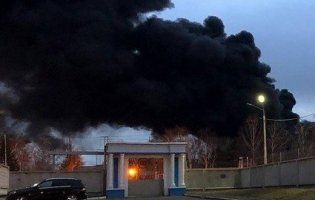 «Іскандери заплакали»: у Росії палає завод балістичних ракет (фото)