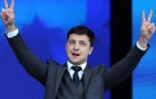 «Віват, король!»: ЦВК офіційно оголосила Зеленського новим президентом