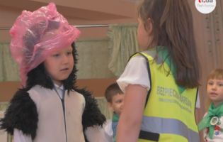 Еко-захід у садочку:  у Луцьку дошкільнята закликали дорослих відмовитися від поліетилену (відео)