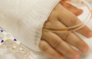 На Львівщині помер малюк, який впав в каструлю з окропом