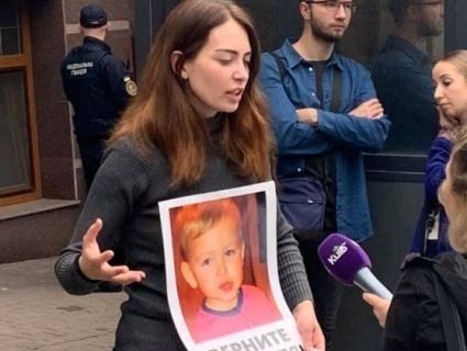 Дипскандал: данець викрав дитину в українки і ховає в посольстві у Києві (фото)