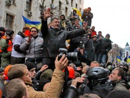 Порошенку влаштували «очну ставку» в ГПУ у справі Майдану