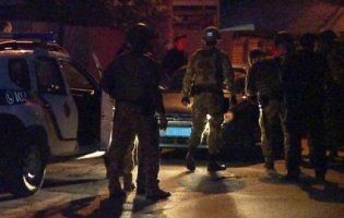 Рейдерство: у Вінниці затримали 50 молодиків, які захопили завод (фото, відео)