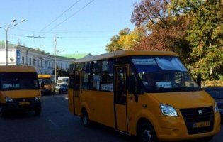 Транспортний колапс: у Полтаві третій день не їздять маршрутки (відео)