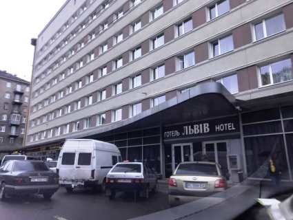 У Львові від імені Порошенка «замінували» чотири готелі і школу