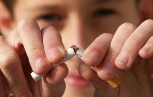 «Куріння далі вбиватиме»: нардепи «запороли» антитютюновий закон