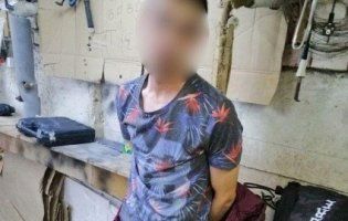Намагався з’їсти «товар»: у Луцьку затримали молодика з наркотичним «асорті»