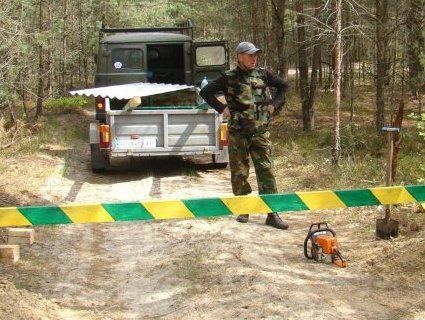 У деяких волинських лісах встановили шлагбауми (фото)