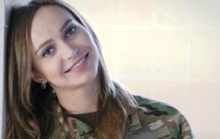 Волинянка, яка 4 роки служить на Сході: «Коли дорослі чоловіки питають, нащо мені та Україна, хочеться заїхати їм у морду»